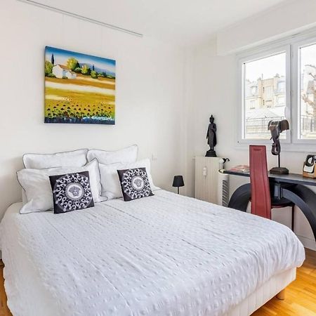 Private Bedrooms Near Eiffel Tower Париж Экстерьер фото