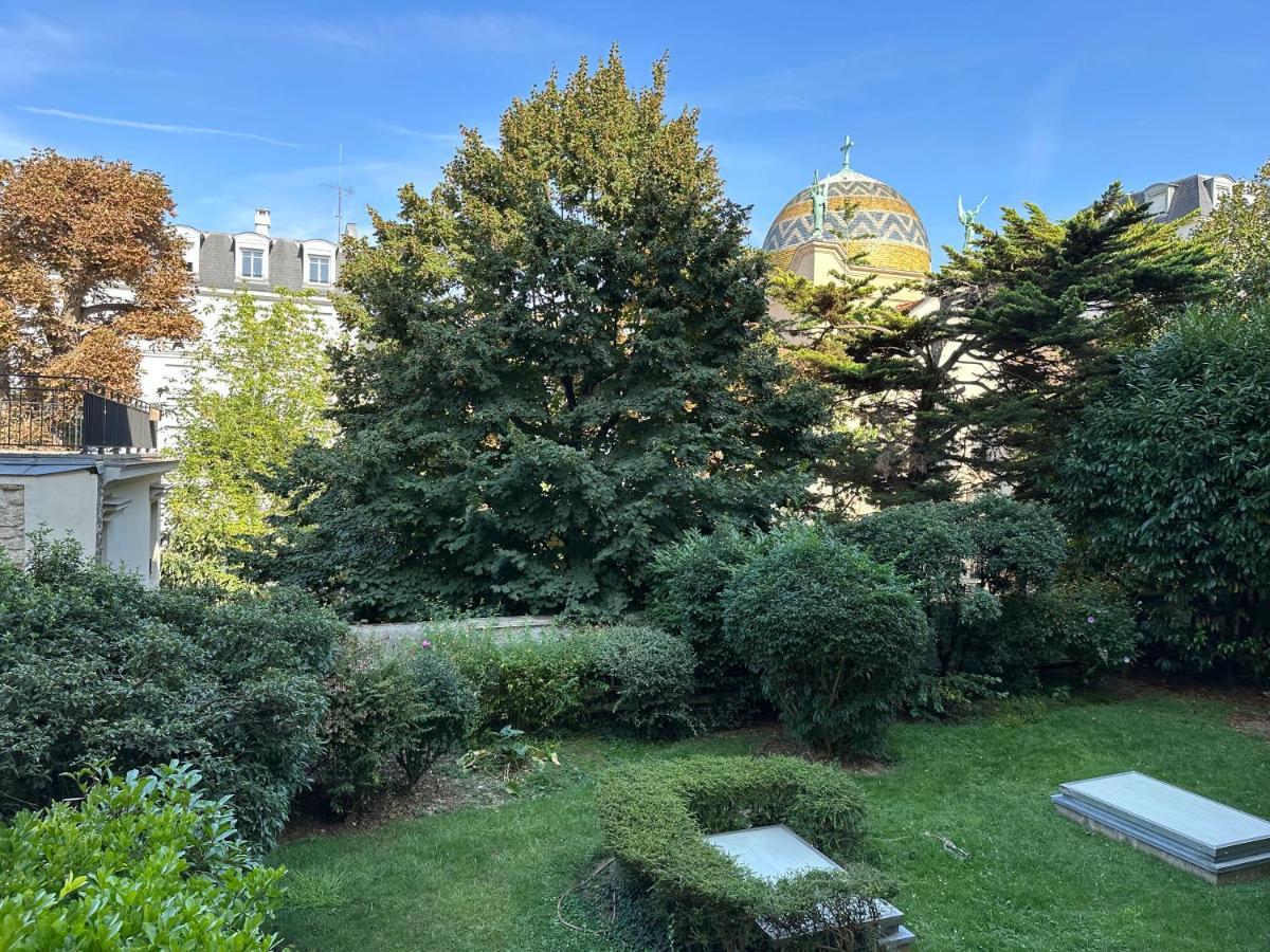 Private Bedrooms Near Eiffel Tower Париж Экстерьер фото