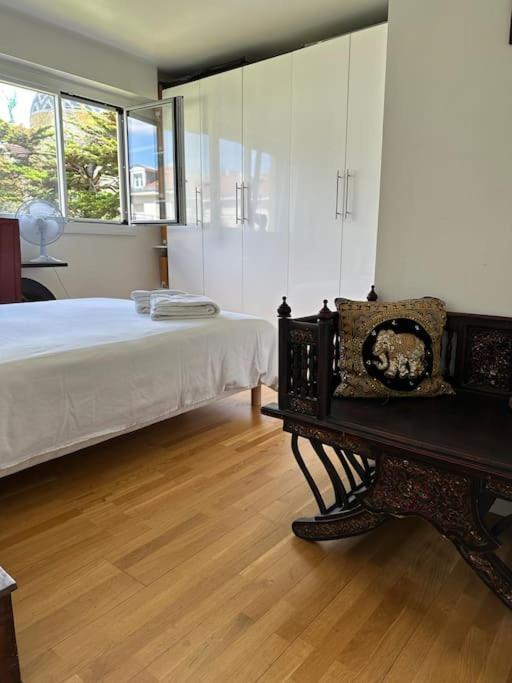 Private Bedrooms Near Eiffel Tower Париж Экстерьер фото