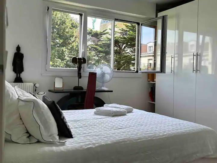 Private Bedrooms Near Eiffel Tower Париж Экстерьер фото