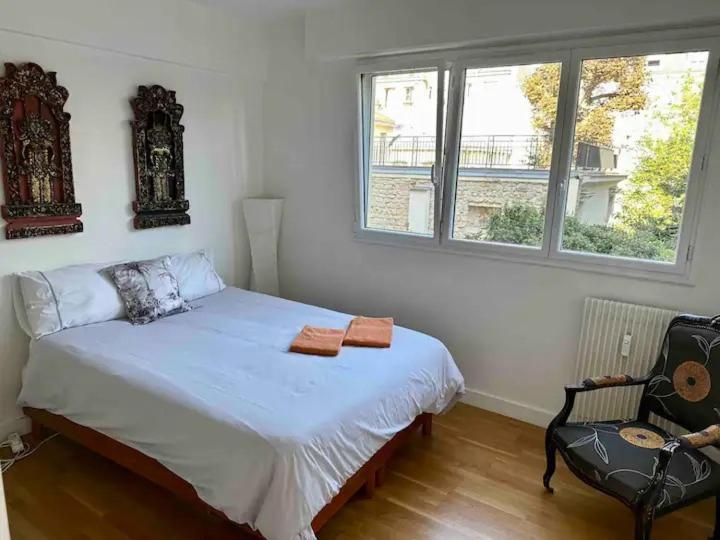 Private Bedrooms Near Eiffel Tower Париж Экстерьер фото